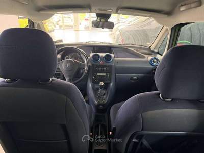 Peugeot 1007 1007 1.4 hdi Verde usata Foligno