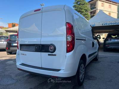 Fiat Doblò 1.6 Mjet 16v 105CV SX 3POSTI t.a. Euro 6 Bianco usata Nocera Inferiore