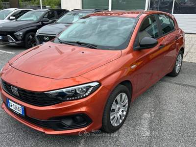 Fiat Tipo 5 PORTE Hatchback Hybrid 1.5 Hybrid 130cv Dct Hb Tipo Arancione usata Roma