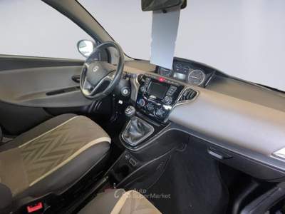 Lancia Ypsilon 1.3 Multijet 95 CV S&S Gold Blu/Azzurro usata MONOPOLI