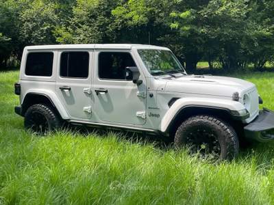 Jeep Wrangler Splendida Jeep Wrangler Sahara Bianco usata castelcucco