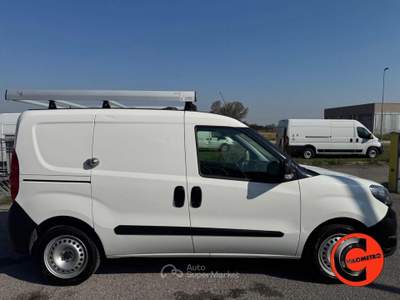 Fiat Doblò 1.4 N.P(ALLESTITO EX RETE GAS-PC-TN)CRUISE-SENSORI Bianco usata Martignana di Po