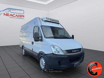 Iveco Daily 35 2.3 ISOTERMICO+FRIGO FNAX ATP+GANCIERE CARNI- Bianco usata Martignana di Po