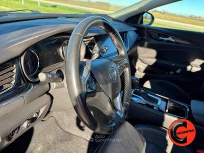 Opel Insignia 2.0CDTI AUT SW SPORTS T INNOVATION-LEED-TELECAMERA Rosso usata Martignana di Po