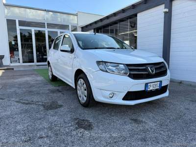 Dacia Sandero Sandero 1.5 dCi 8V 75 CV Lauréate Bianco usata Mesagne