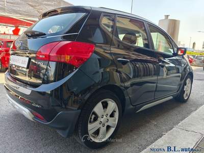 Kia Venga  1.4 crdi Crossover 90cv Nero usata Colognola ai Colli