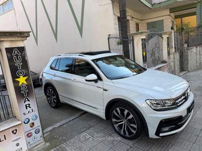 Volkswagen Tiguan 2.0 TDI 150CV SCR DSG R-Line Bianco usata Barcellona Pozzo di Gotto