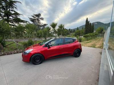 Renault Clio 1.2 75 CV 5p. Costume National usata Campagna