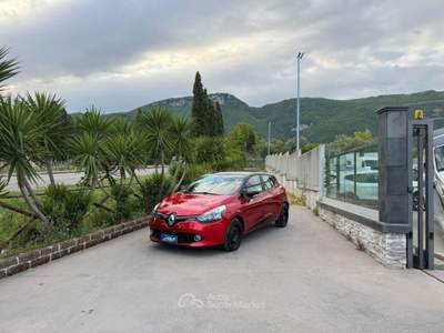 Renault Clio 1.2 75 CV 5p. Costume National usata Campagna