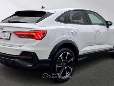 Audi Q3 Q3 45 1.4 tfsi e Identity Black s-tronic 2023 Plug-in Hybrid 245Cv Bianco usata Monte Compatri