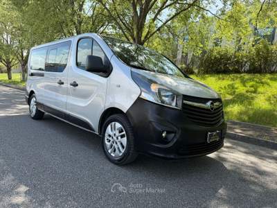 Opel Vivaro PC-TN Combi Grigio usata Livorno