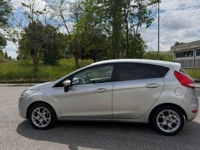 Ford Fiesta 5 porte Titanium Grigio usata Livorno