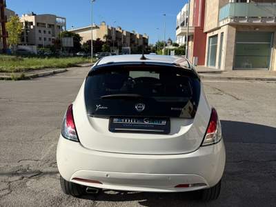 Lancia Ypsilon Lancia Ypsilon 1.0 FireFly 5 porte S&S Hybrid Ecochic Gold Bianco usata Altamura