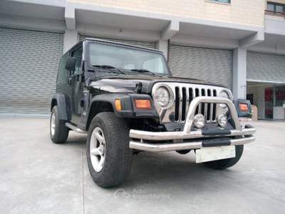 Jeep Wrangler TJ 4.O SPORT Nero usata Benevento