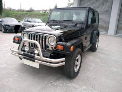 Jeep Wrangler TJ 4.O SPORT Nero usata Benevento