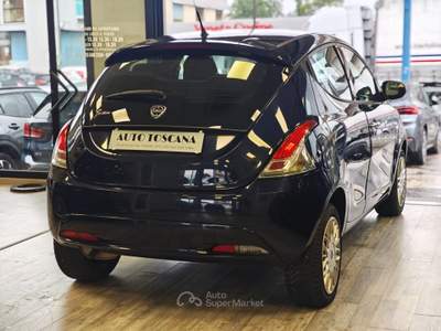 Lancia Ypsilon 5 porte GPL Ecochic Gold Blu/Azzurro usata Montecatini-Terme