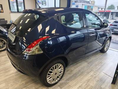 Lancia Ypsilon 5 porte GPL Ecochic Gold Blu/Azzurro usata Montecatini-Terme