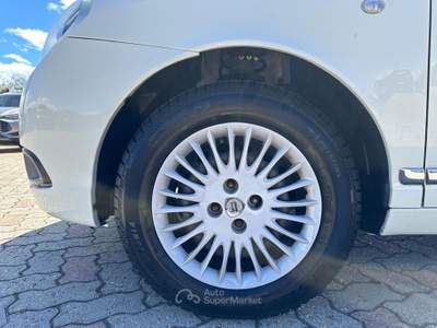 Lancia Ypsilon Ypsilon 1.2 8v Argento 69cv Bianco usata Cuneo
