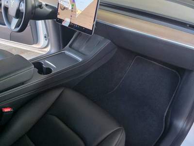 Tesla Model Y dual motor  Bianco usata Milano