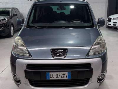 Peugeot Partner Neopatentati GPL 7 Posti usata Sedriano