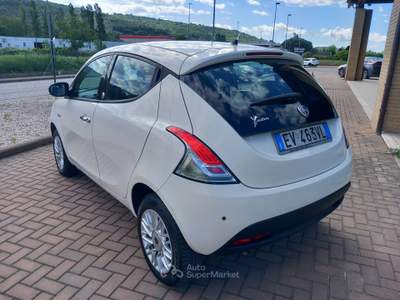 Lancia Ypsilon Lancia Ypsilon 0.9 Metano Ecochic Gold Bianco usata Corciano