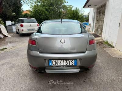 Alfa Romeo GT 1.9 jtd mjt Distinctive usata Bastia Umbra