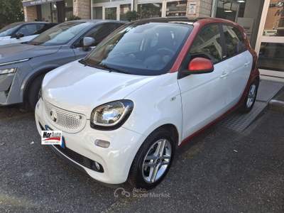 Smart ForFour Smart Forfour 1.0 passion Bianco usata Monterotondo
