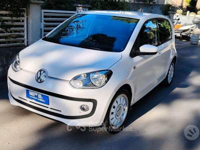 Volkswagen up! TAGLIANDI VW  8 ruote! Bianco usata Bologna