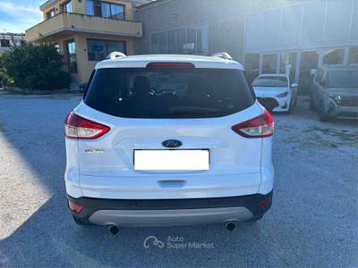 Ford Kuga Ford Kuga 2.0 Tdci 150 Cv 4WD Powershift Titanium Bianco usata Castagneto Carducci