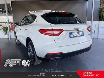 Maserati Levante Levante 3.0 V6 250cv auto Blu/Azzurro usata Carrara