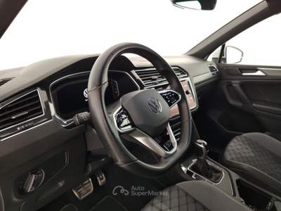 Volkswagen Tiguan 2.0 TDI SCR 110KWR-Line DSG Bianco usata Massa