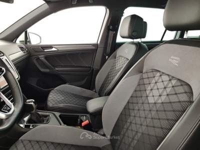 Volkswagen Tiguan 2.0 TDI SCR 110KWR-Line DSG Bianco usata Massa