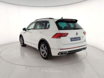 Volkswagen Tiguan 2.0 TDI SCR 110KWR-Line DSG Bianco usata Massa