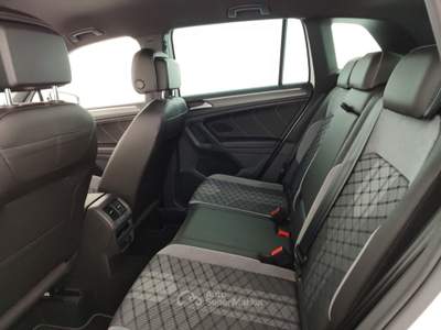 Volkswagen Tiguan 2.0 TDI SCR 110KWR-Line DSG Bianco usata Massa