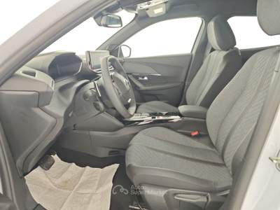 Peugeot 2008 Hybrid 145 e-DCS6 Allure Bianco usata Capua