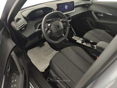 Peugeot 2008 Hybrid 145 e-DCS6 Allure Argento usata Capua