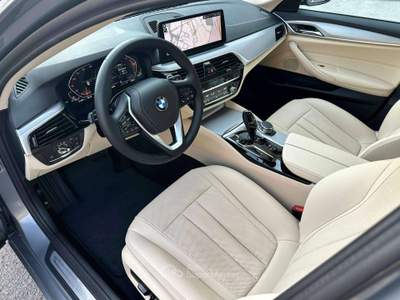 BMW Serie 5 520i 520 i Touring mhev 48V Business - AUT/NAV/PDC/LED/CARPLAY Grigio usata Sesto San Giovanni
