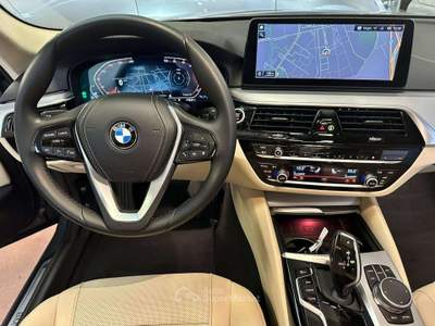 BMW Serie 5 520i 520 i Touring mhev 48V Business - AUT/NAV/PDC/LED/CARPLAY Grigio usata Sesto San Giovanni