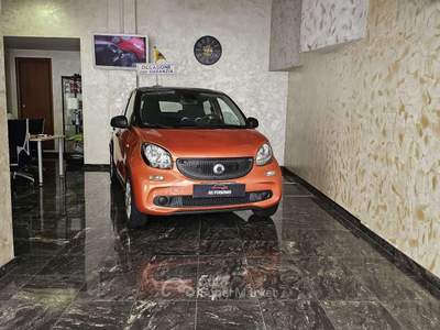 Smart ForFour Forfour II 2015 1.0 Proxy 71cv usata Milano
