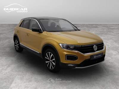 Volkswagen T-Roc 1.0 TSI Style Oro usata Lucca