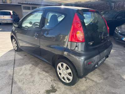 Peugeot 107 Buone Condizioni Grigio usata Crema