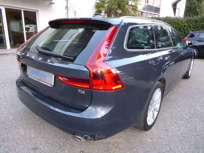 Volvo V90 V90 2.0 T4 Momentum 190CV geartronic Grigio usata Lagundo