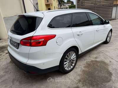 Ford Focus 2.0 TDCi 150 CV Automatica  SW Titanium X Bianco usata Crema