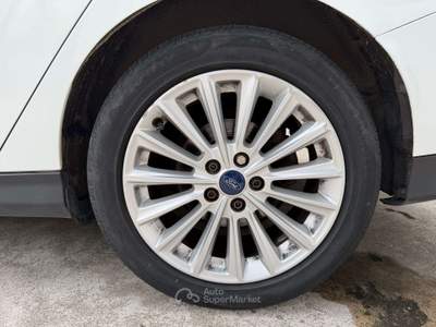Ford Focus 2.0 TDCi 150 CV Automatica  SW Titanium X Bianco usata Crema