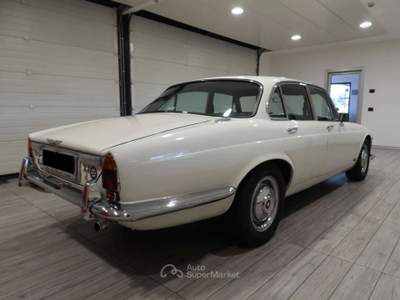Jaguar XJ 6 4.2 CAMBIO AUTOMATICO - ISCRITTA ASI CON C.R.S. – SUPERPREZZO (1971) Bianco usata Grumello del Monte