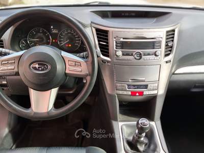 Subaru Legacy 2.0D SW Trend Bianco usata SAN MARTINO SICCOMARIO