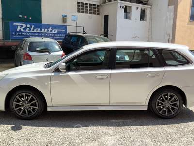 Subaru Legacy 2.0D SW Trend Bianco usata SAN MARTINO SICCOMARIO