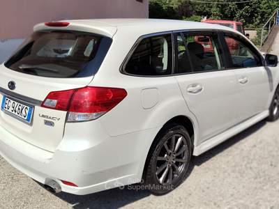 Subaru Legacy 2.0D SW Trend Bianco usata SAN MARTINO SICCOMARIO