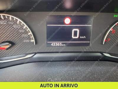 Peugeot 2008 1.2 puretech Active Pack s&s 100cv Nero usata Parma