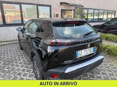 Peugeot 2008 1.2 puretech Active Pack s&s 100cv Nero usata Parma
